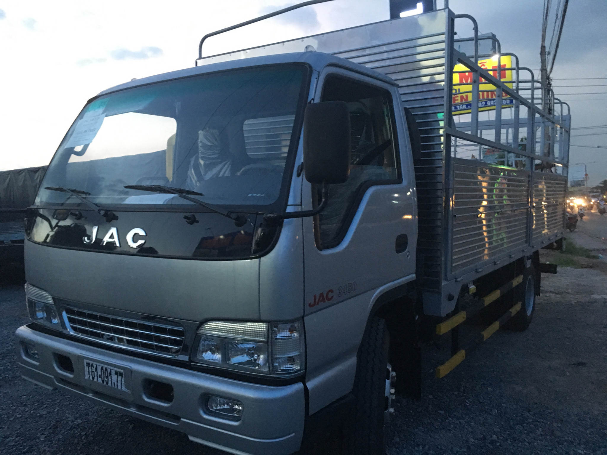Xe Tải Jac 3T45 Thùng Bạt – Xe Jac HFC1061KT1/KM4