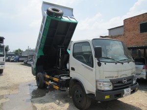 Xe ben Hino 5T2 - WU342L