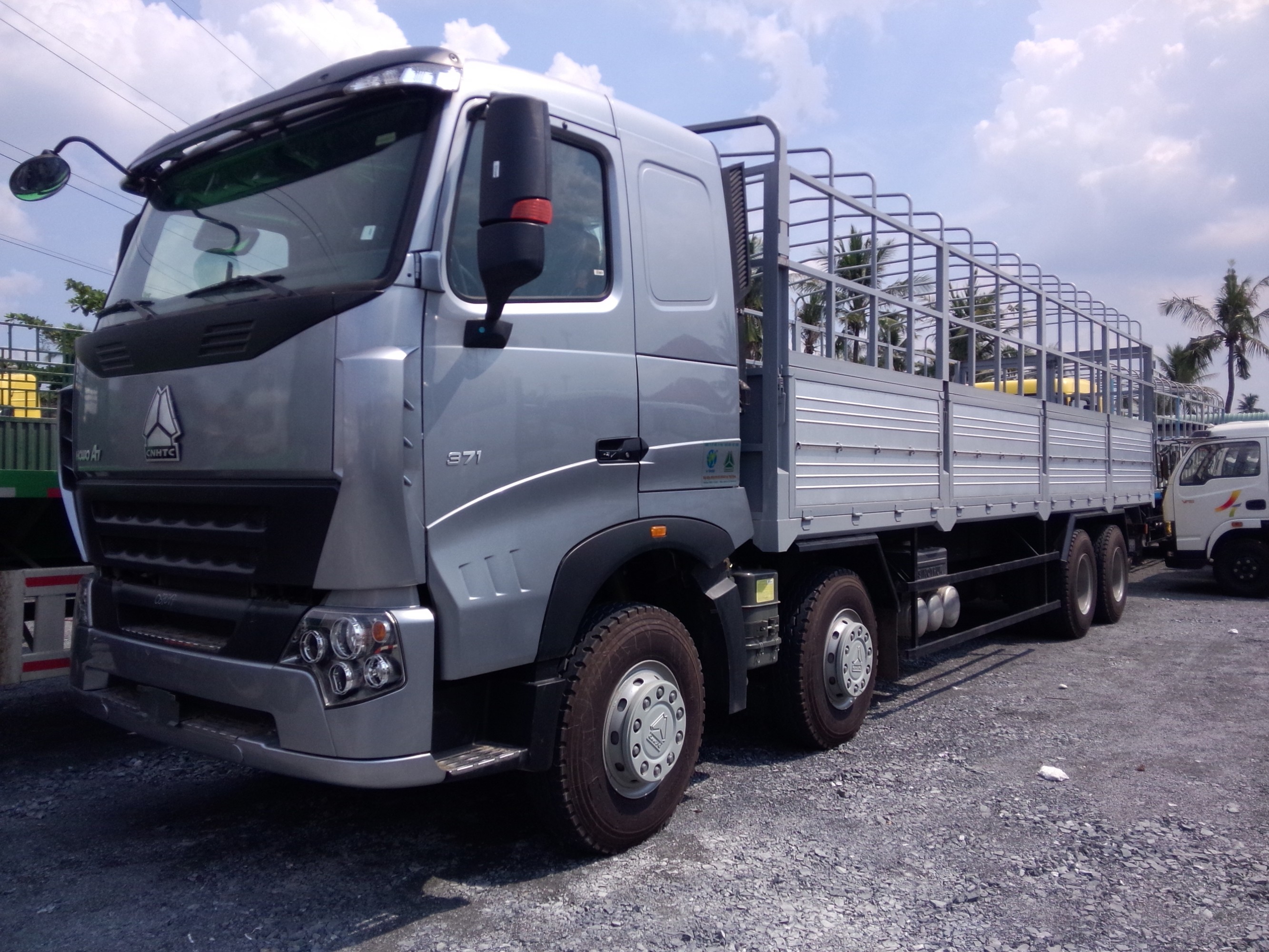 Xe Tải HOWO A7 Thùng Mui Bạt Tải Trọng 17T7