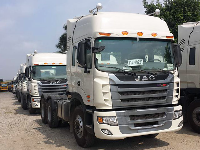 Xe Đầu Kéo Jac 340HP – 2 Cầu – HFC4250KR1K3